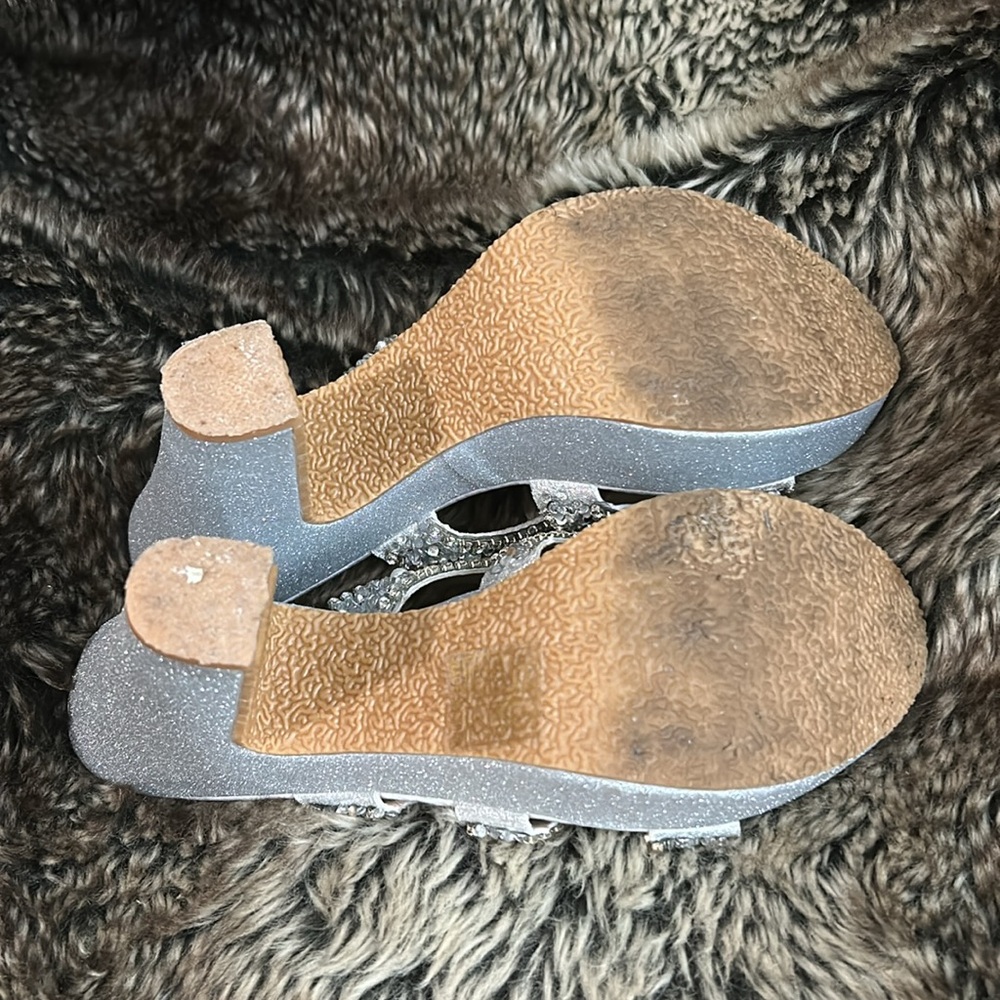 ⚠️DELETING SOON⚠️ Shein Glamorous Silver Embellished High Heels - Picture 8 of 9